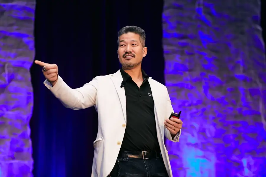 Ken Okazaki at a live event
